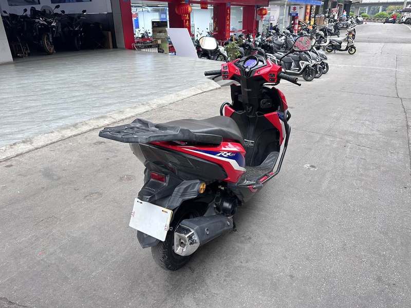 二手新大洲本田裂行 RX125Fi