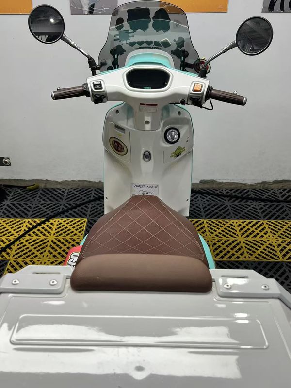 二手维多利亚Sixties 250Si