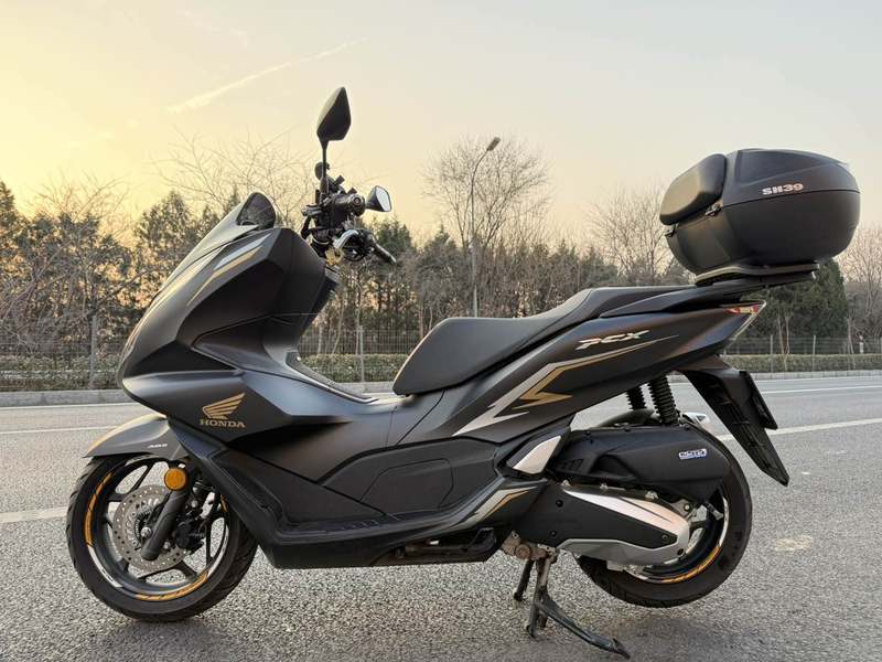 二手五羊本田PCX