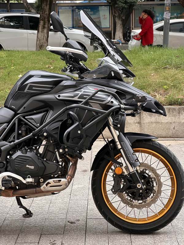 二手贝纳利TRK552