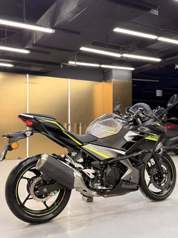 二手川崎Ninja 400