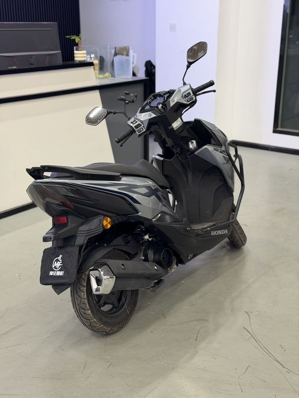 二手新大洲本田裂行 RX125Fi