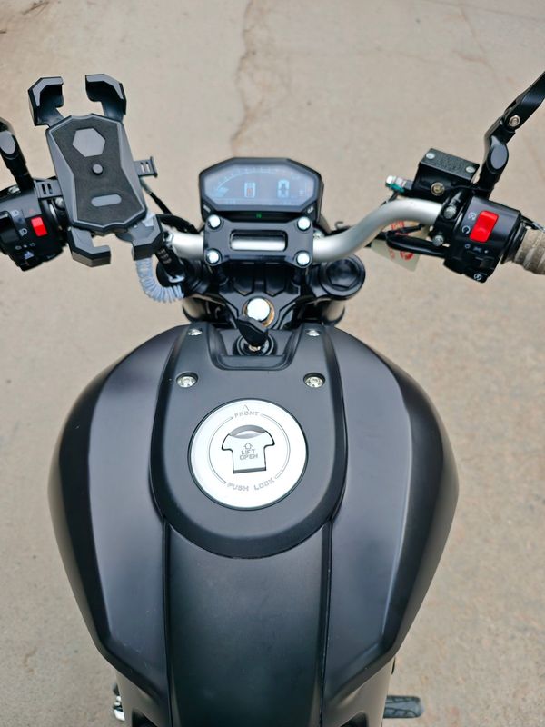 二手银钢小怪兽150