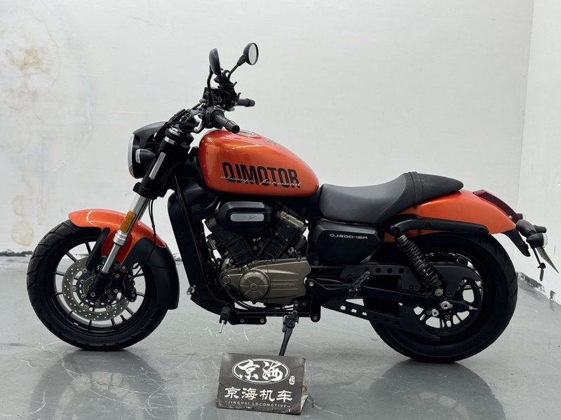 二手QJMOTOR闪300
