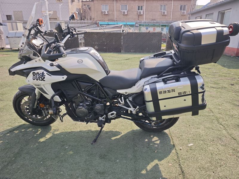 二手贝纳利金鹏 TRK502