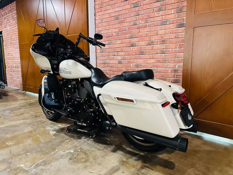 二手哈雷戴维森公路滑翔 Road Glide