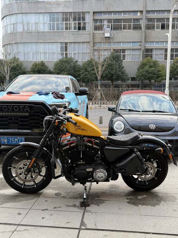 二手哈雷戴维森Iron883 硬汉