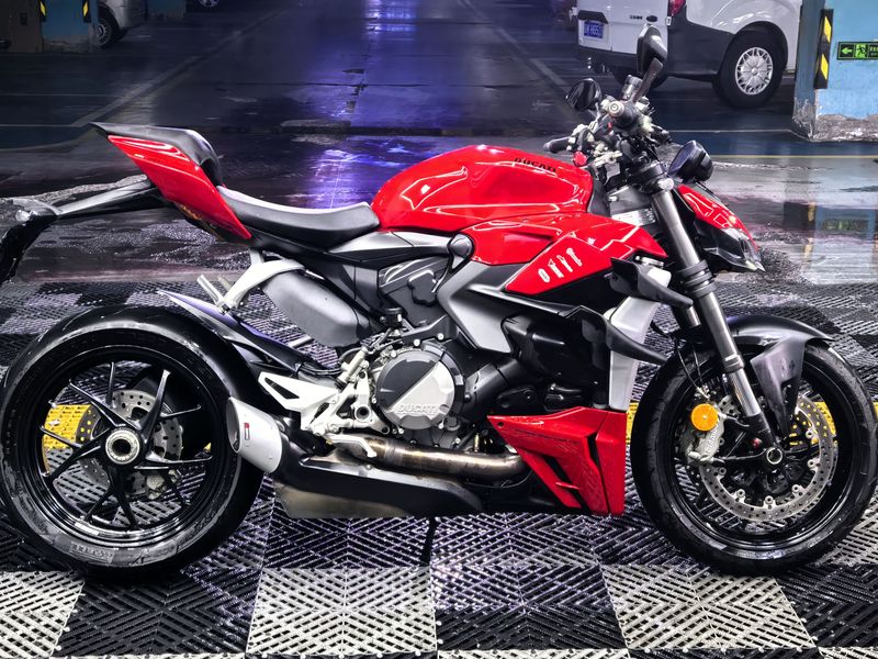 二手杜卡迪Street Fighter V2