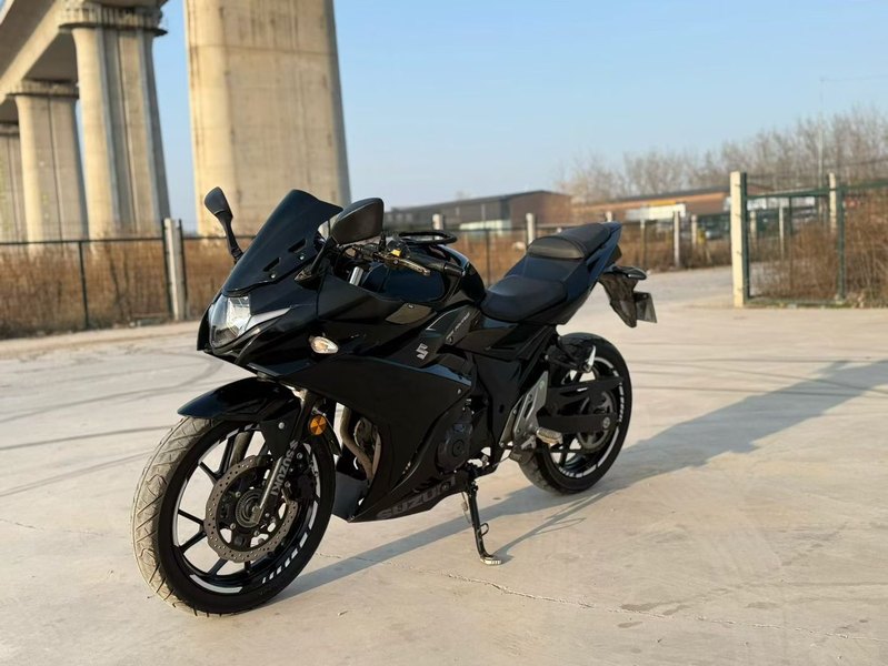 二手豪爵铃木GSX250R