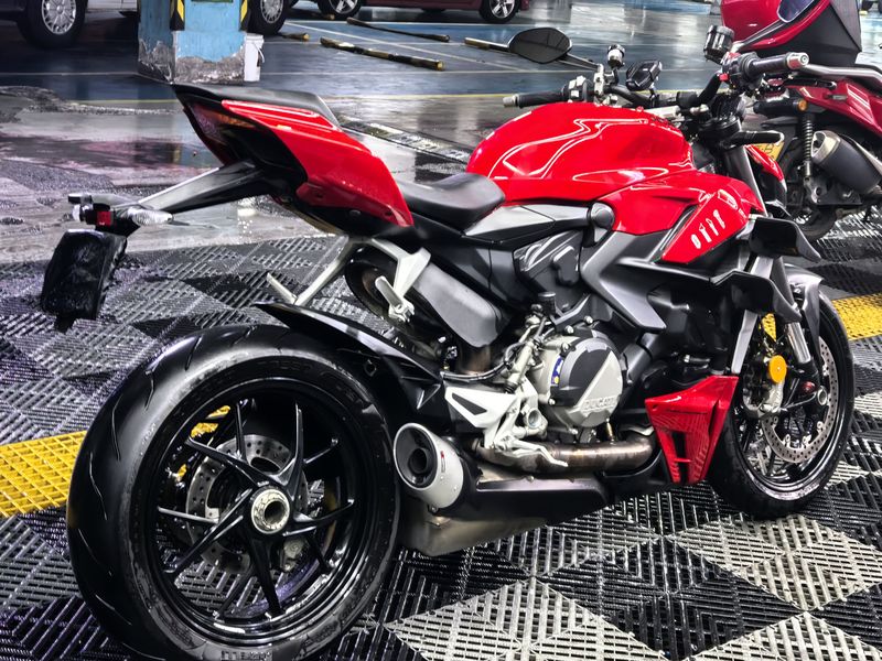 二手杜卡迪Street Fighter V2