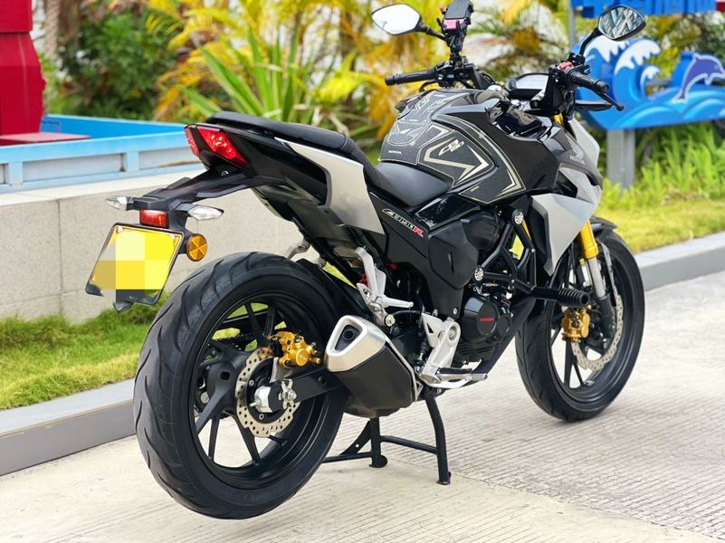 二手五羊本田CB190R 暴锋眼