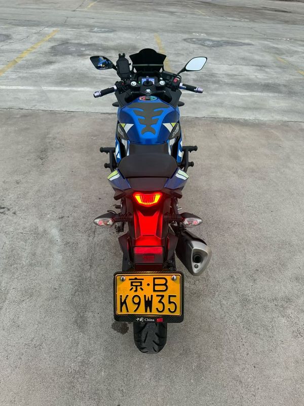 二手豪爵铃木GSX250R