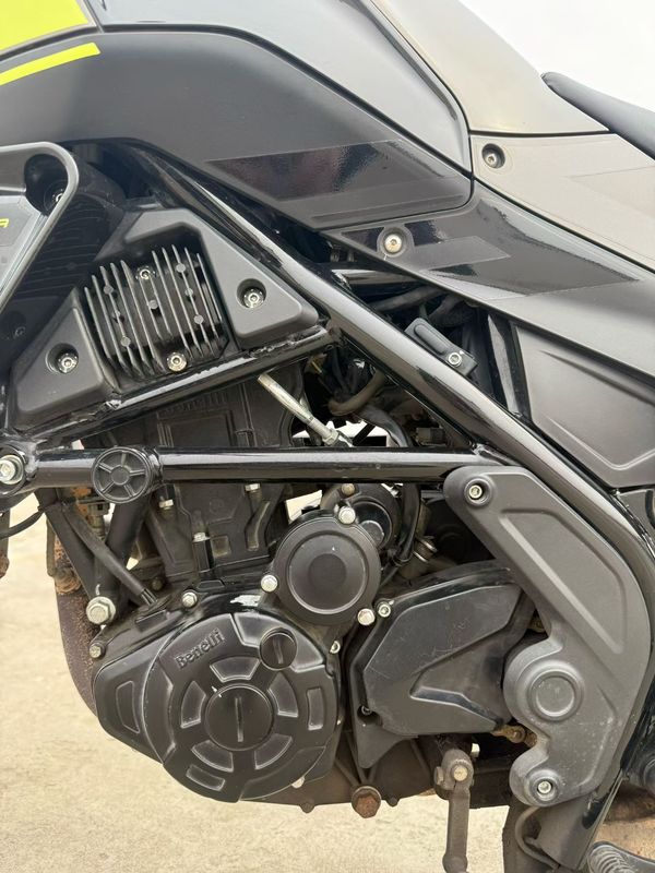 二手贝纳利幼狮 Leoncino 250