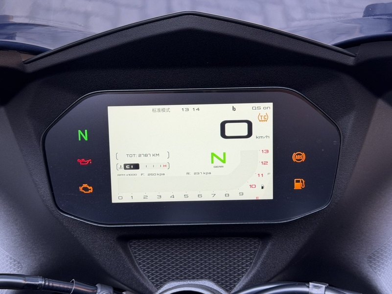 二手QJMOTOR赛800