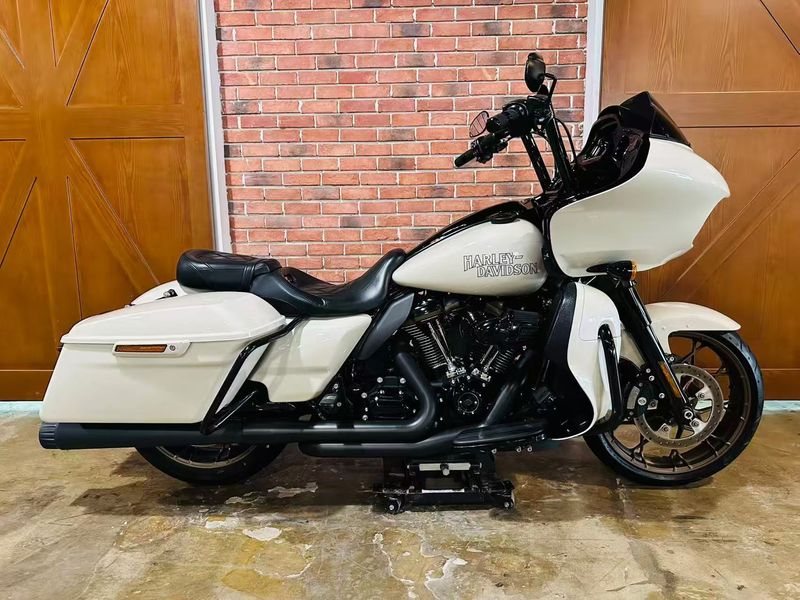 二手哈雷戴维森公路滑翔 Road Glide