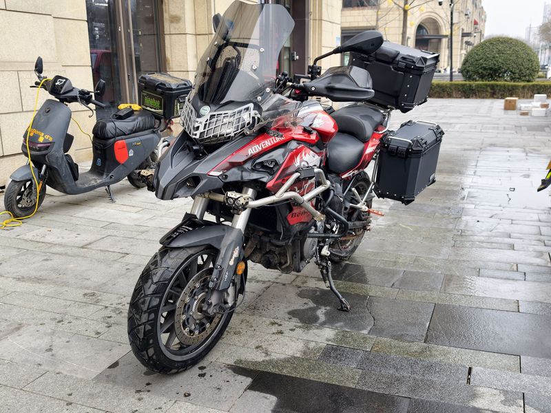 二手贝纳利金鹏 TRK502