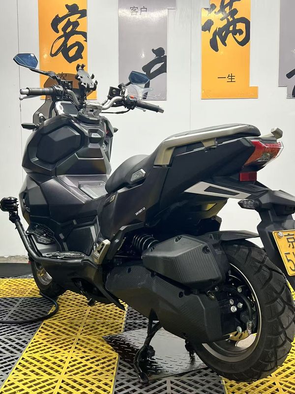二手三阳哈士奇 Husky ADV150