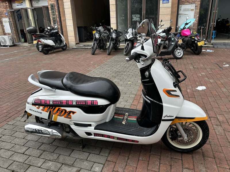 二手南方梦拉丽莎 飞戈