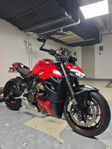 二手杜卡迪Street Fighter V4