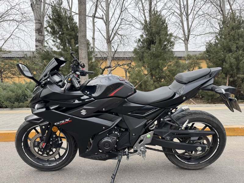 二手豪爵铃木GSX250R