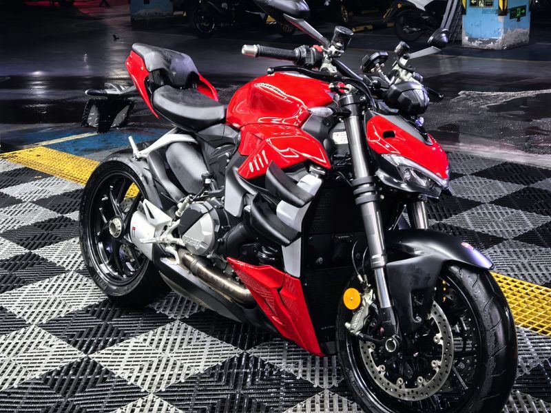 二手杜卡迪Street Fighter V2