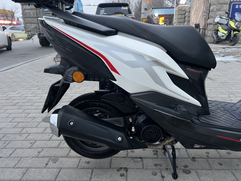 二手新大洲本田裂行 RX125Fi