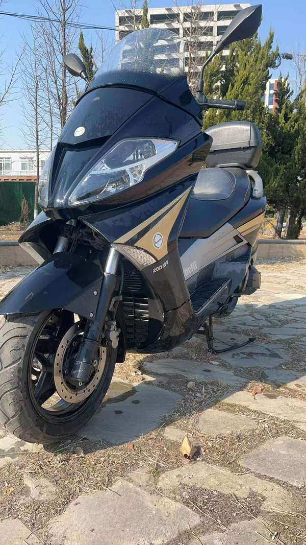 二手贝纳利银刃 BJ250T-8