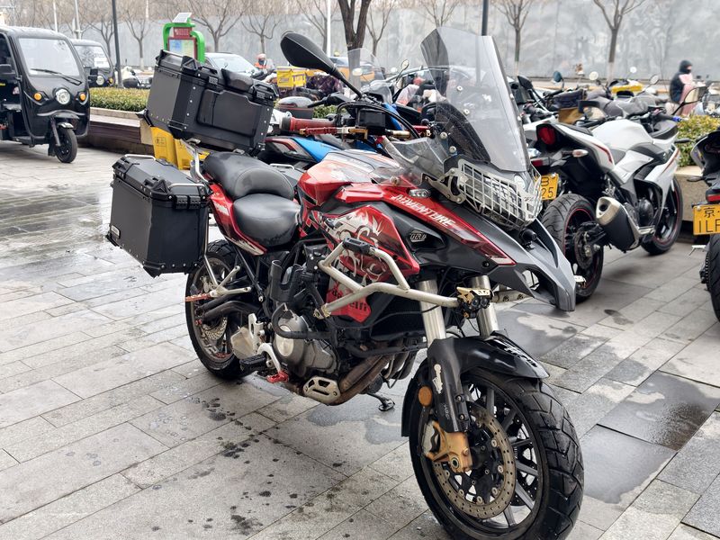 二手贝纳利金鹏 TRK502