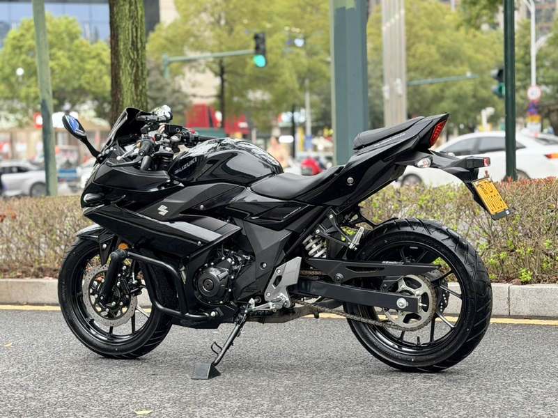 二手豪爵铃木GSX250R