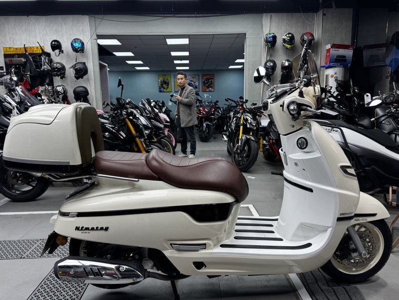 二手南方梦拉丽莎 飞戈