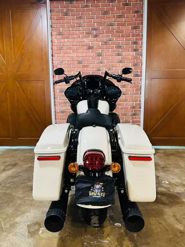 二手哈雷戴维森公路滑翔 Road Glide