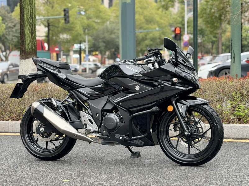 二手豪爵铃木GSX250R