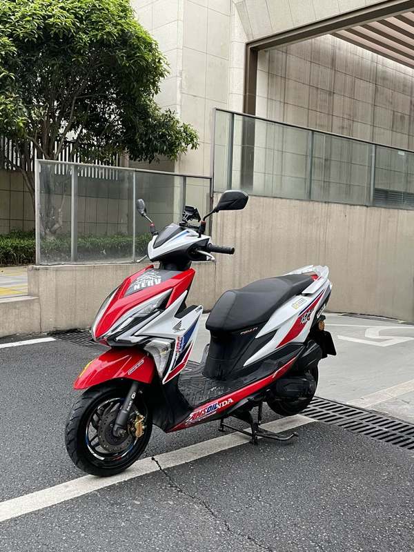 二手新大洲本田裂行 RX125Fi