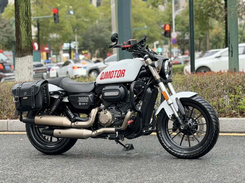 二手QJMOTOR闪300
