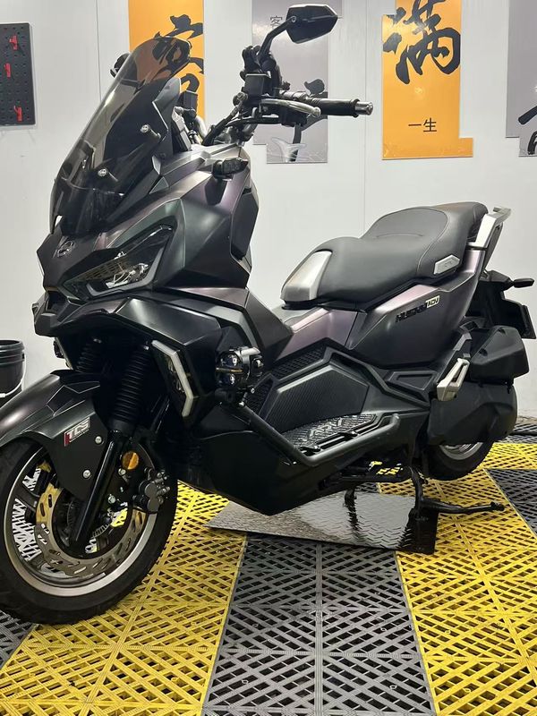 二手三阳哈士奇 Husky ADV150