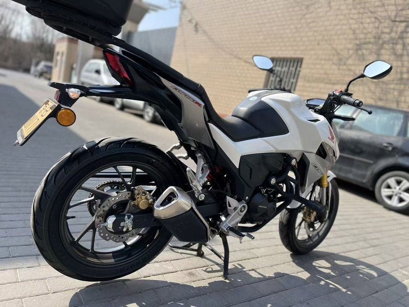 二手五羊本田CB190R 暴锋眼