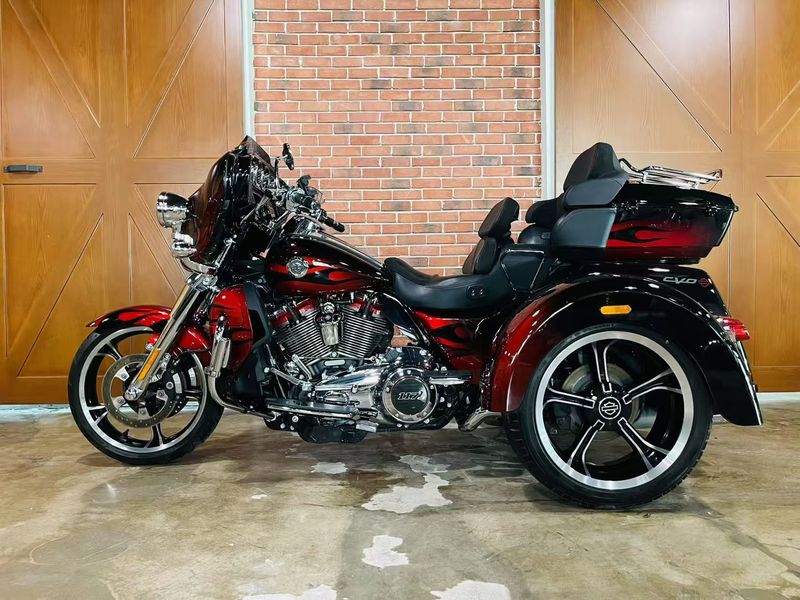 二手哈雷戴维森Tri Glide