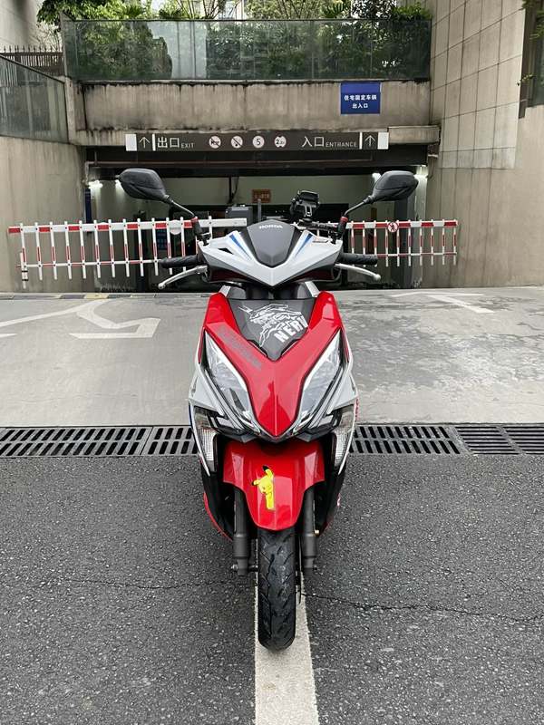 二手新大洲本田裂行 RX125Fi