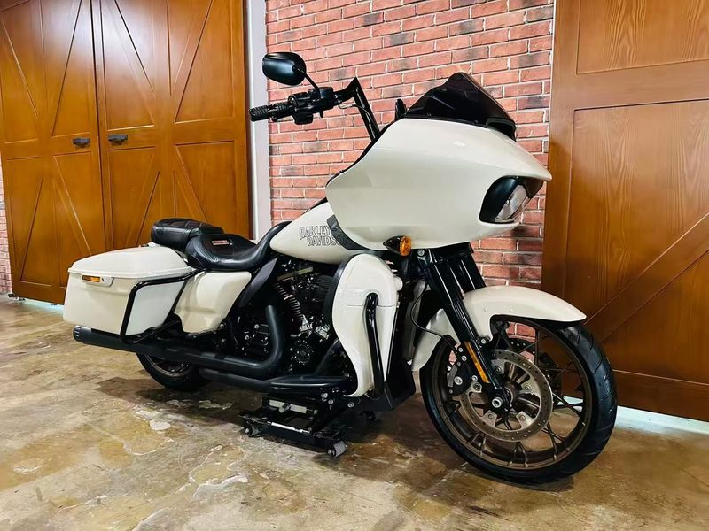 二手哈雷戴维森公路滑翔 Road Glide