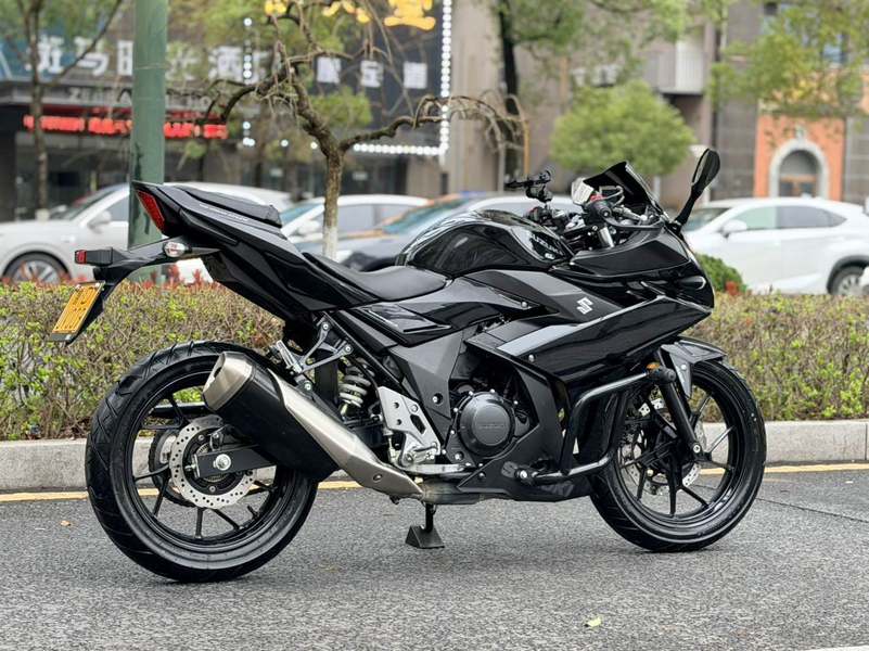 二手豪爵铃木GSX250R
