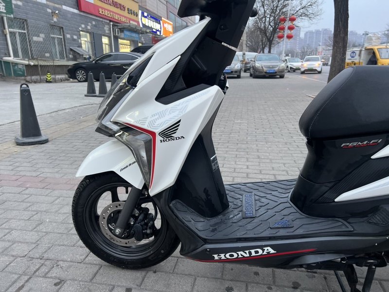 二手新大洲本田裂行 RX125Fi