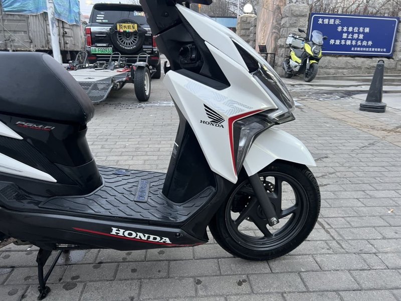 二手新大洲本田裂行 RX125Fi