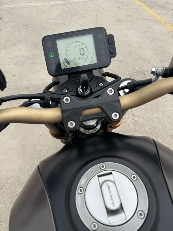 二手贝纳利幼狮 Leoncino 250