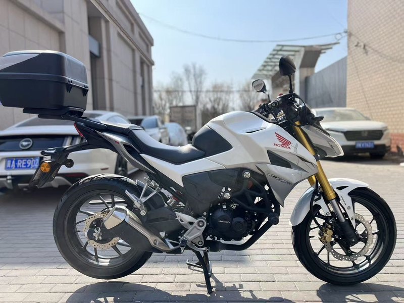 二手五羊本田CB190R 暴锋眼