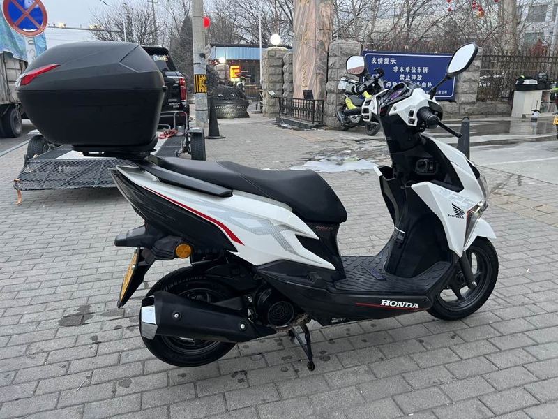 二手新大洲本田裂行 RX125Fi