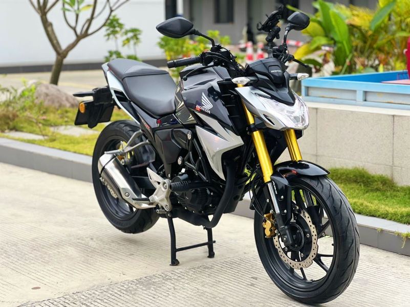 二手五羊本田CB190R 暴锋眼