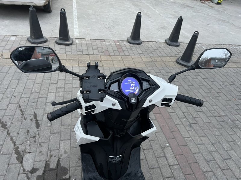 二手新大洲本田裂行 RX125Fi