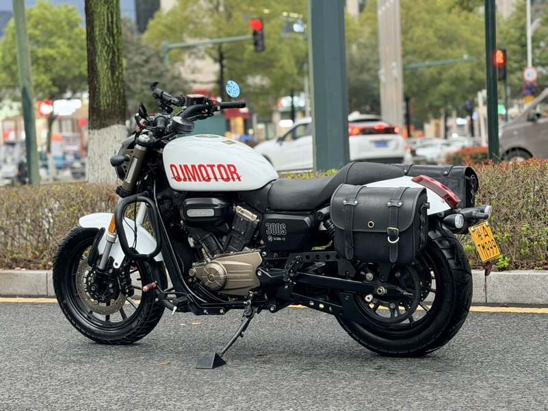 二手QJMOTOR闪300
