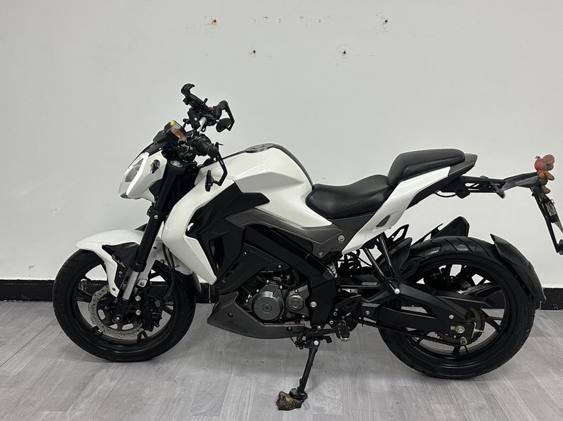二手贝纳利小迅龙 BN150S