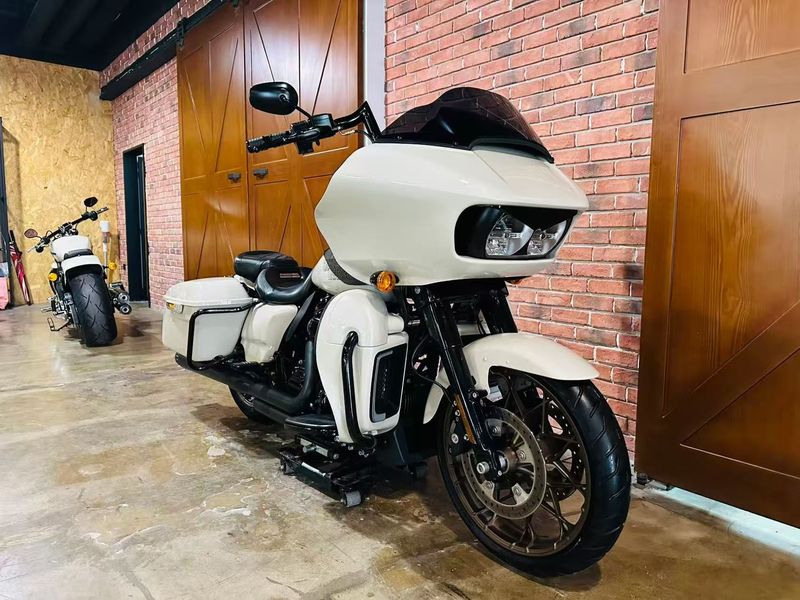 二手哈雷戴维森公路滑翔 Road Glide